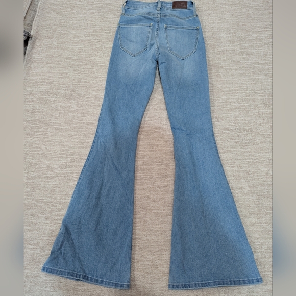 Hollister Light Blue Flare & Wide Leg Jeans - Picture 7 of 10